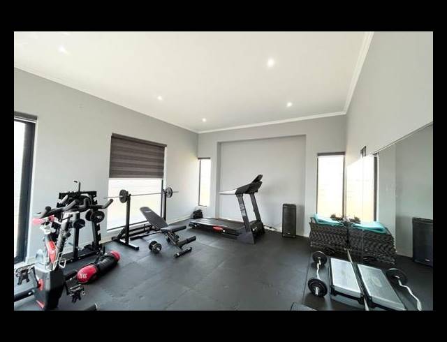 5 BEDROOM HOUSE FOR SALE IN SIX FOUNTAINS RESIDENTIAL ESTATE
